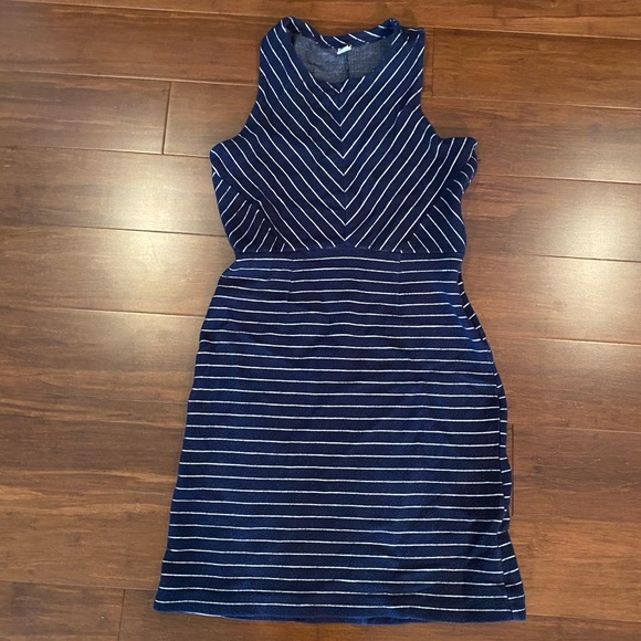 Old Navy Dresses & Skirts - Blue Striped Shift Dress